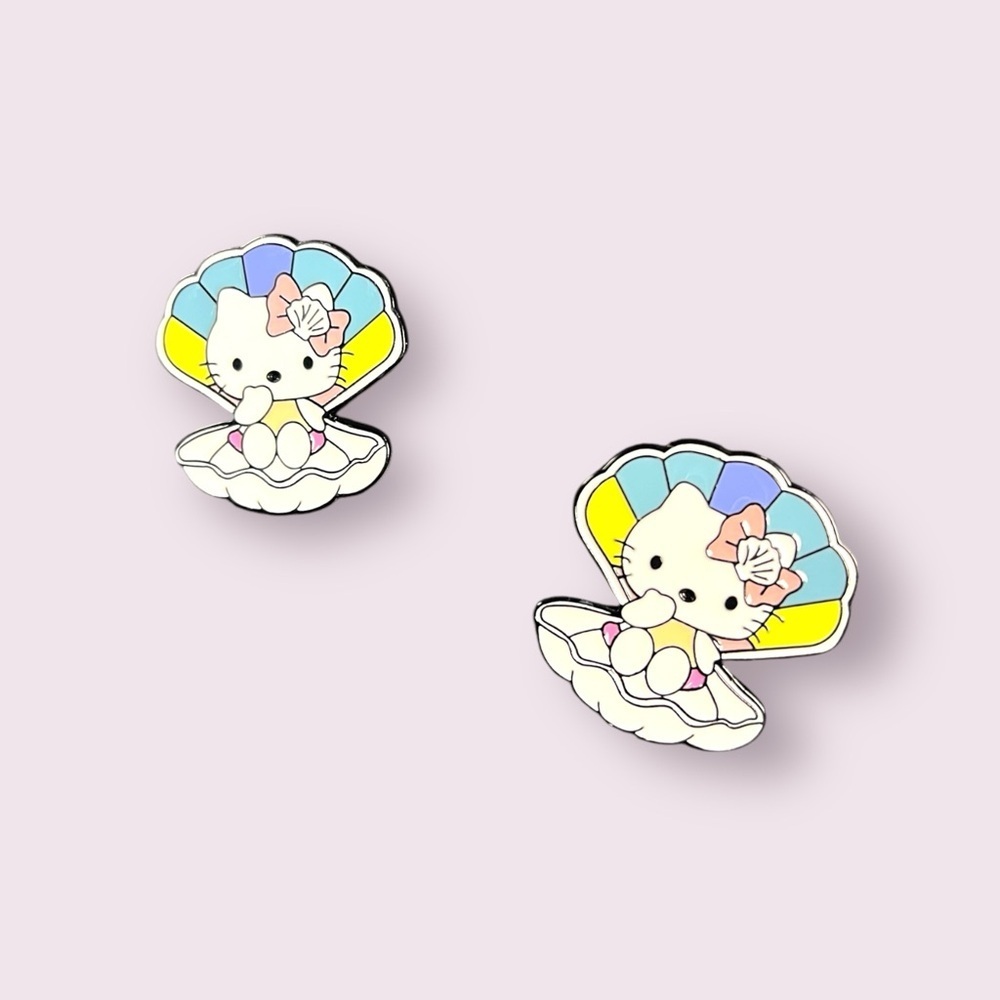 Hello Kitty Enamel Pin - Mermaid Shell Design - Picture 3 of 3